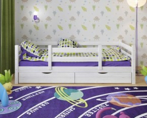 Детская кровать из массива березы Соня-5 (Белый/Лак) в Салехарде - salekhard.ok-mebel.com | фото