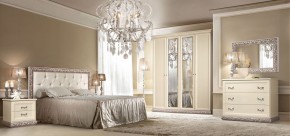 Комод Тиффани штрих-лак/серебро (ТФКМ-1) в Салехарде - salekhard.ok-mebel.com | фото 2