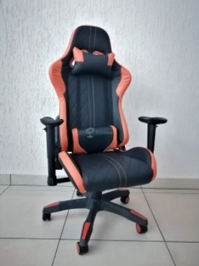 Кресло геймерское Barneo K-52 (черная экокожа оранжевые вставки) в Салехарде - salekhard.ok-mebel.com | фото 1