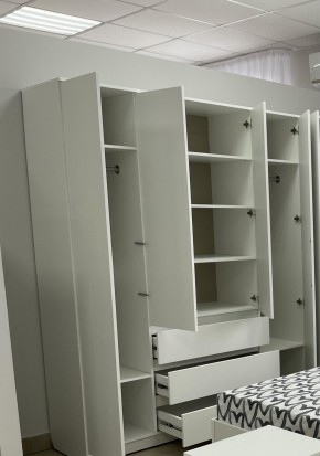 Шкаф 4-ств. с 3 ящиками "Бьянко" в Салехарде - salekhard.ok-mebel.com | фото 2